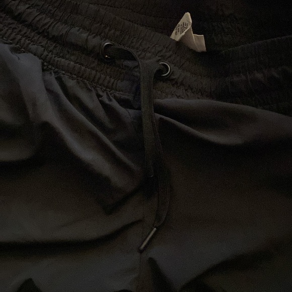 H&M Running/Work Out Shorts - Picture 3 of 4